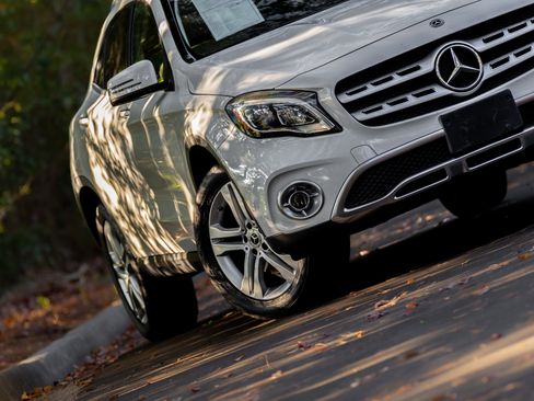 Used 2019 Mercedes-Benz GLA 250 GLA 250 4MATIC SUV w/ Convenience Package image 27