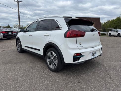 Used 2022 Kia Niro EX Premium FWD image 7