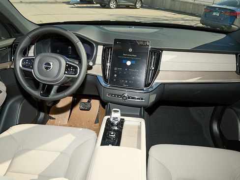 New 2026 Volvo XC90 B6 Plus w/ Protection Package image 25