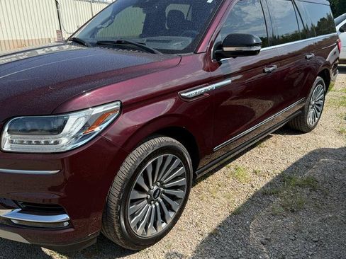 Used 2018 Lincoln Navigator L Reserve w/ Technology Package AWD/4WD image 2