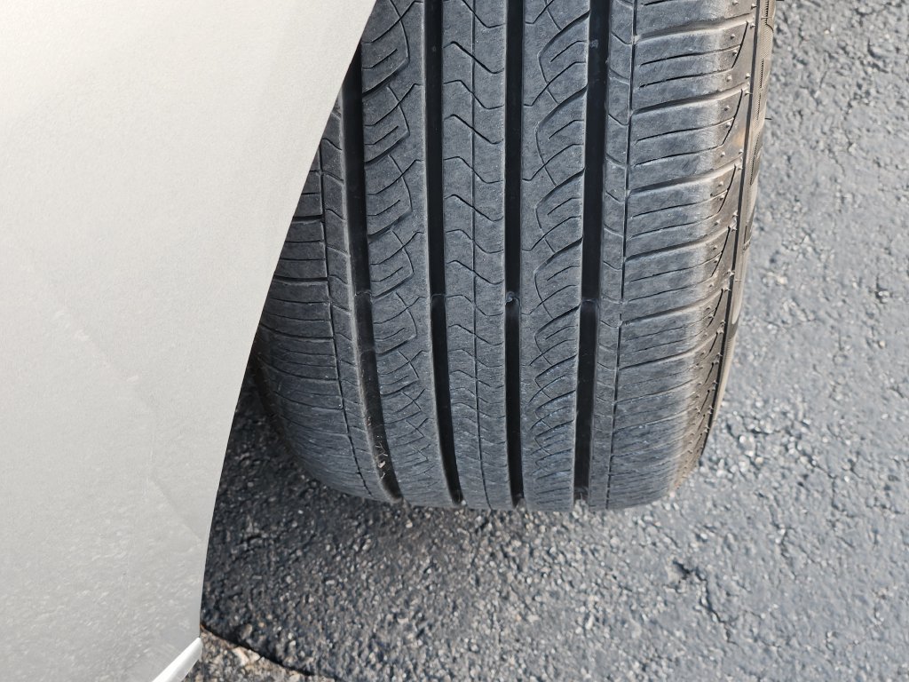 Used 2025 Nissan Altima 2.5 SV FWD image 11