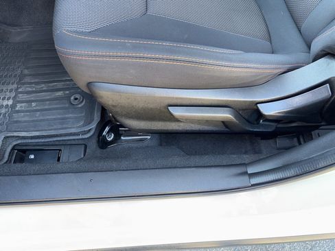 Used 2019 Subaru Crosstrek 2.0i Premium image 10