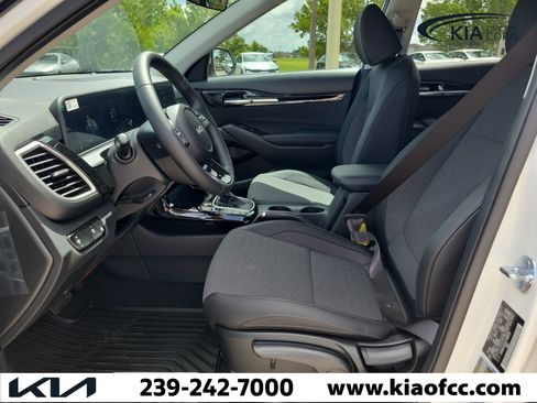 New 2026 Kia Seltos S FWD image 19