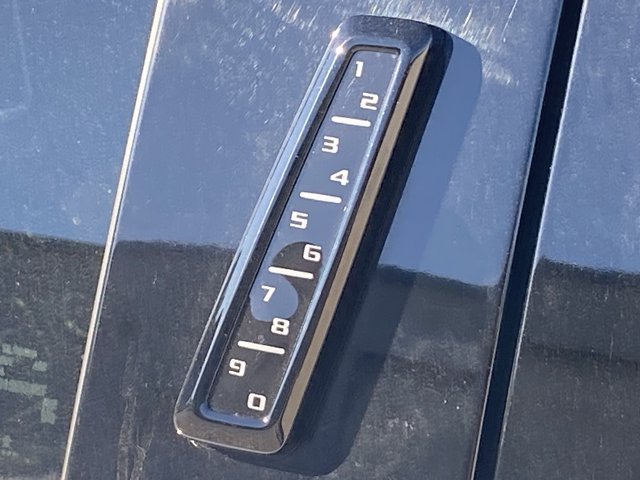 Used 2022 GMC Yukon Denali w/ Max Trailering Package AWD/4WD image 19