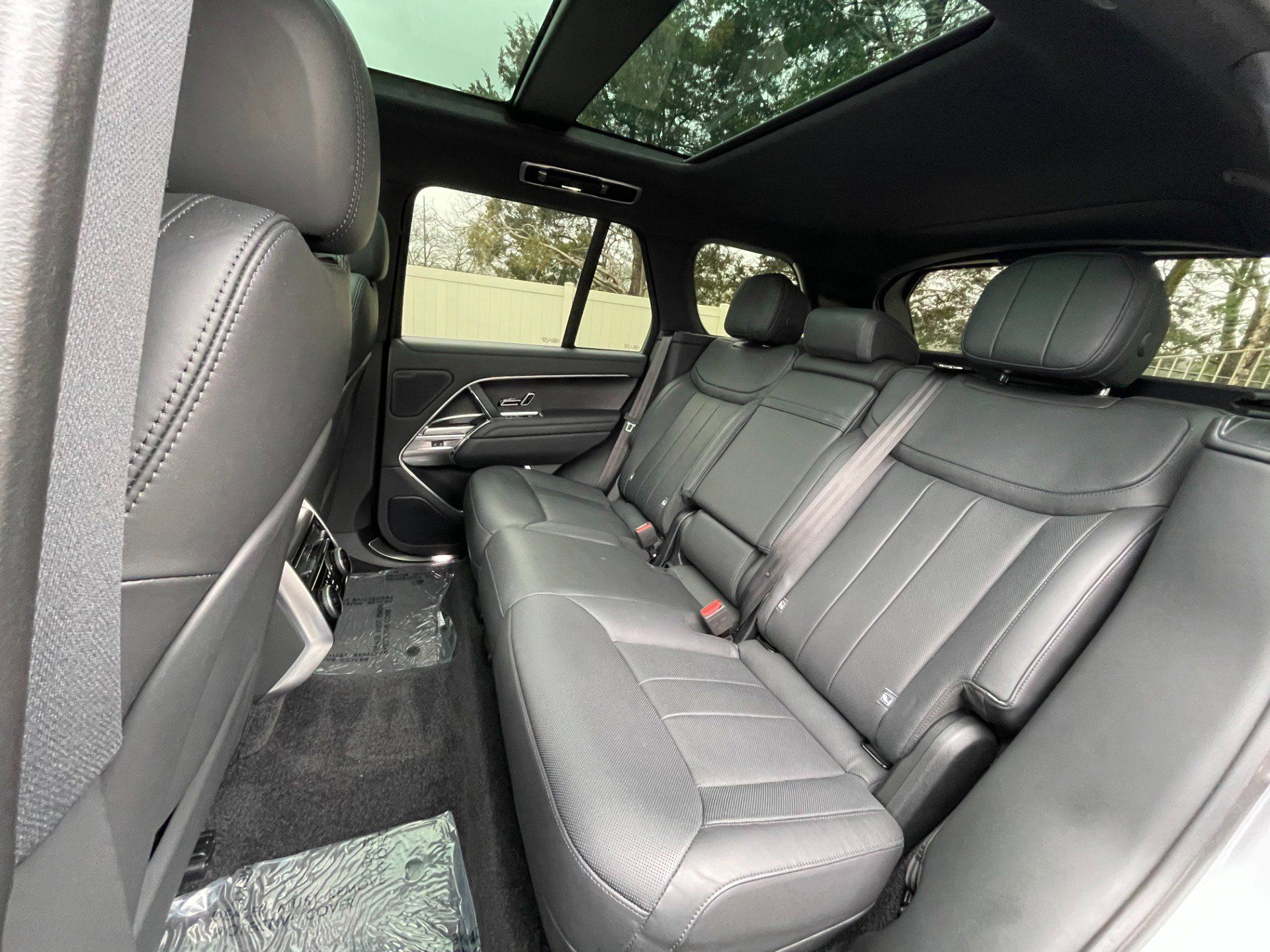 Used 2023 Land Rover Range Rover SE AWD/4WD image 26