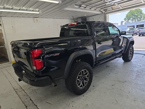 Used 2024 Chevrolet Colorado ZR2 w/ ZR2 Convenience Package III AWD/4WD image 6