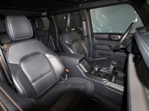 Used 2025 Ford Bronco Outer Banks image 24