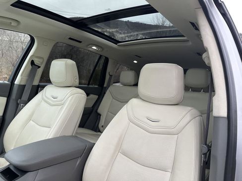 Used 2020 Cadillac XT6 Premium Luxury image 18