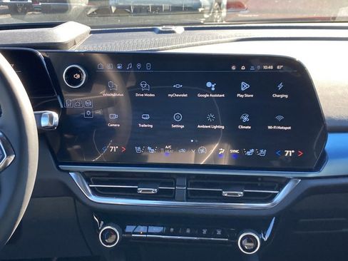 New 2026 Chevrolet Equinox EV LT image 17