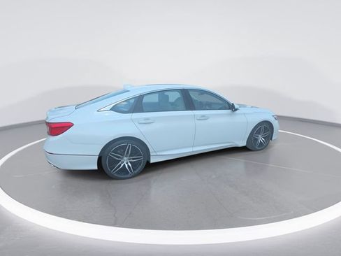 Used 2021 Honda Accord Touring image 8