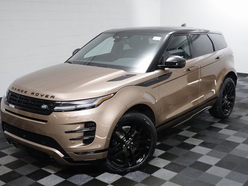 New 2026 Land Rover Range Rover Evoque Dynamic SE image 2