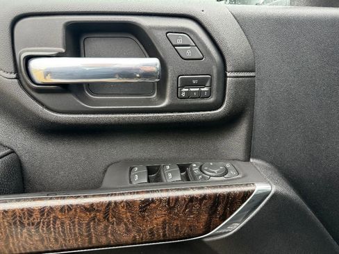 Used 2021 GMC Sierra 2500 Denali w/ Denali Black Diamond Edition image 15