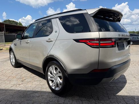 Used 2017 Land Rover Discovery HSE AWD/4WD image 5