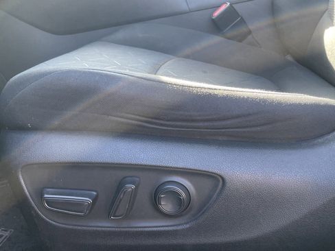 Used 2020 Toyota RAV4 XLE image 10