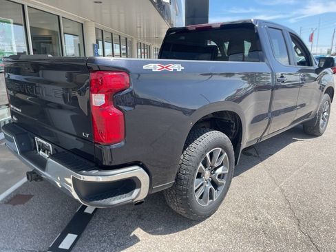Used 2023 Chevrolet Silverado 1500 LT image 3
