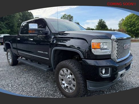 Used 2015 GMC Sierra 2500 Denali w/ Duramax Plus Package AWD/4WD image 1