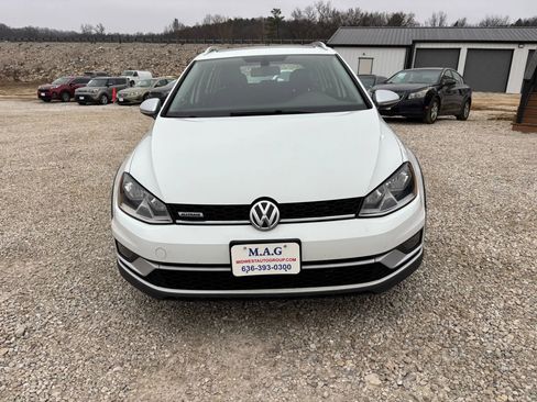 Used 2017 Volkswagen Golf Alltrack SEL image 7