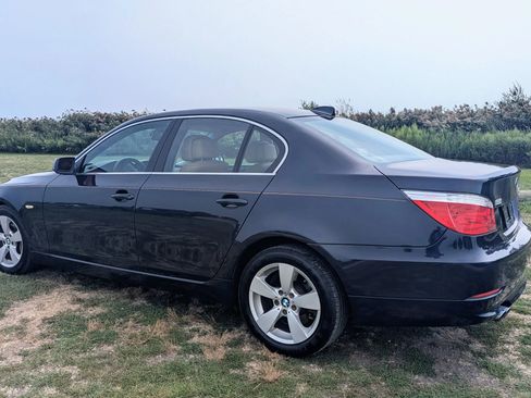 Used 2008 BMW 528xi Sedan image 2