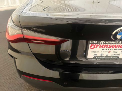 Used 2021 BMW 430i xDrive Coupe w/ M Sport Package image 17