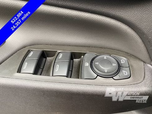 Used 2024 Chevrolet Equinox LT w/ LPO, Floor Liner Package FWD image 16