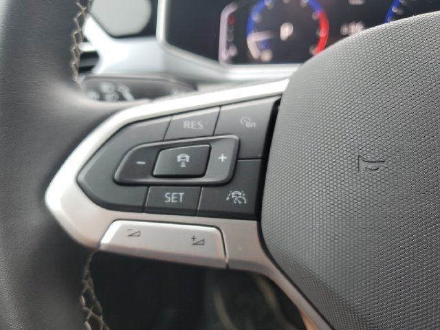 Used 2025 Volkswagen Taos SEL AWD/4WD image 23