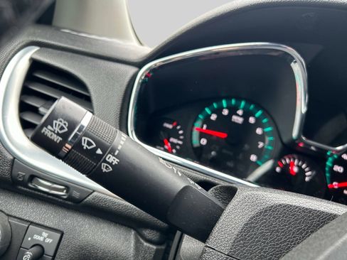 Used 2016 Chevrolet Traverse LT w/ Style and Technology Package image 25