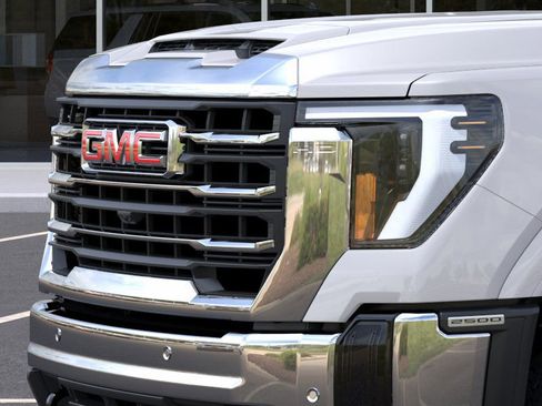 New 2025 GMC Sierra 2500 SLT image 13