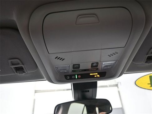 Used 2024 Chevrolet Equinox LT image 12