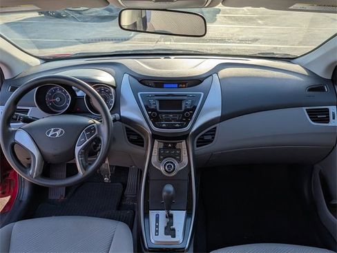 Used 2013 Hyundai Elantra GLS image 23