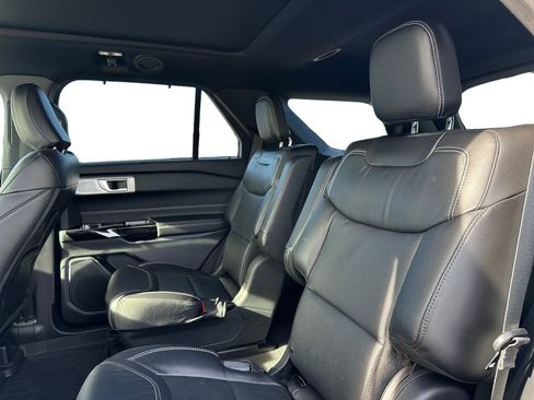 Used 2023 Ford Explorer ST w/ Equipment Group 401A image 10