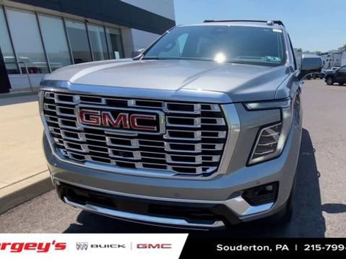 New 2026 GMC Yukon Denali w/ Denali Reserve Package AWD/4WD image 3