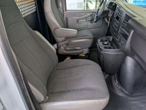 Used 2024 Chevrolet Express 2500 w/ Driver Convenience Package image 27