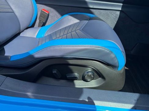 Used 2020 Chevrolet Corvette Stingray Premium Conv w/ 3LT Preferred Equipment Group image 37