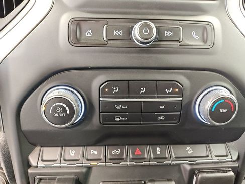 Used 2024 Chevrolet Silverado 2500 Custom w/ Custom Value Package image 25