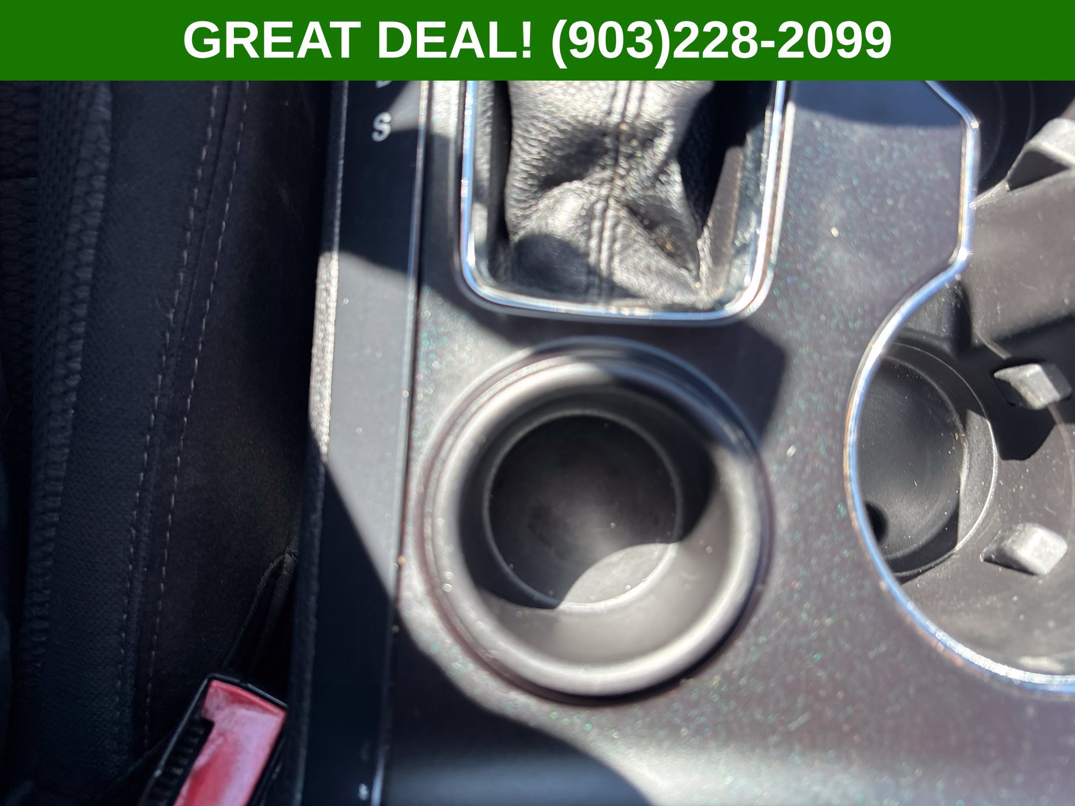 Used 2018 Ford Explorer XLT FWD image 39