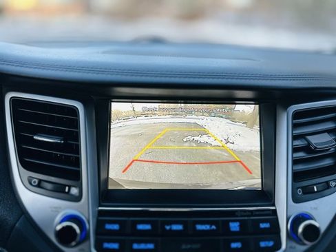 Used 2016 Hyundai Tucson Limited w/ Option Group 03 image 9