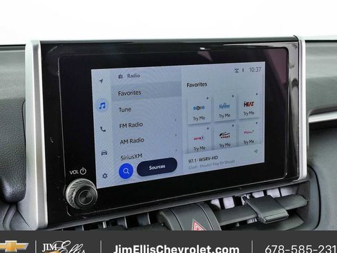 Used 2025 Toyota RAV4 XLE FWD image 14