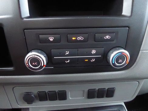 Used 2012 Nissan NV 2500 S w/ Side Curtain Airbag Pkg RWD image 15