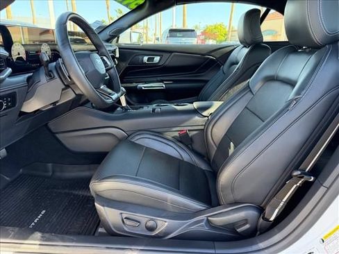 Used 2025 Ford Mustang GT Premium RWD image 6