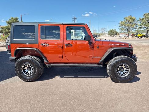 Used 2014 Jeep Wrangler Unlimited Rubicon w/ Connectivity Group AWD/4WD image 7