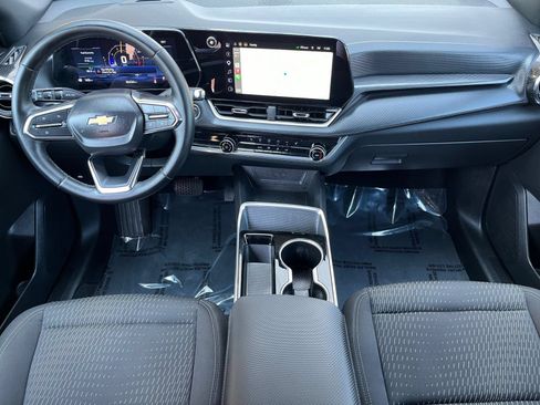 Used 2025 Chevrolet Equinox LT FWD image 37