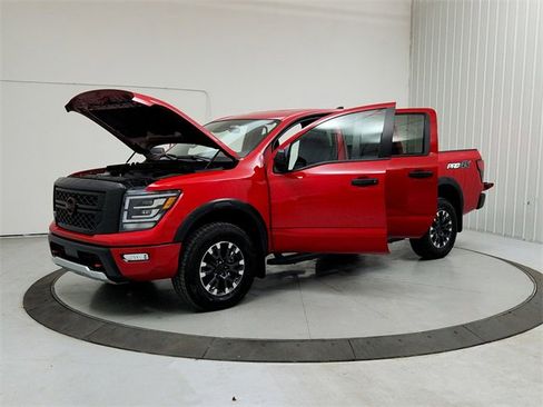Used 2024 Nissan Titan PRO-4X w/ Off Road Protection Package image 11