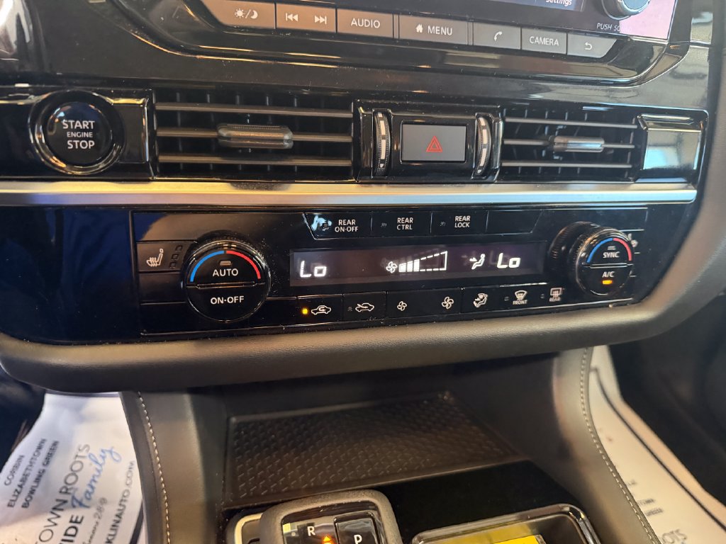 Used 2025 Nissan Pathfinder SV AWD/4WD image 14