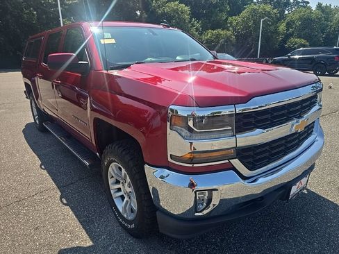 Used 2018 Chevrolet Silverado 1500 LT w/ All Star Edition AWD/4WD image 3