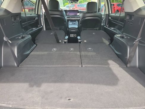Used 2024 Hyundai Palisade Limited FWD image 16