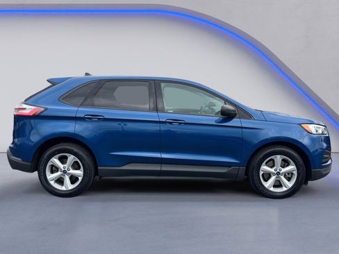 Used 2020 Ford Edge SE image 11