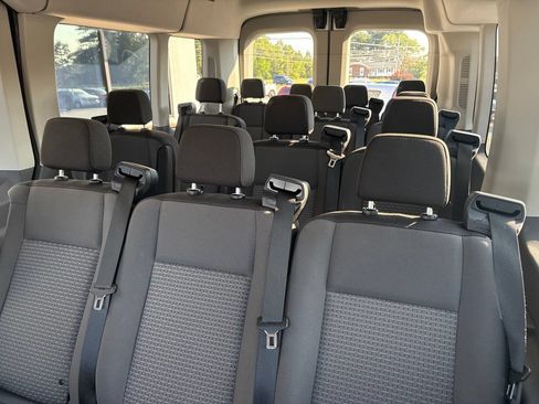 Used 2025 Ford Transit 350 XLT RWD image 4