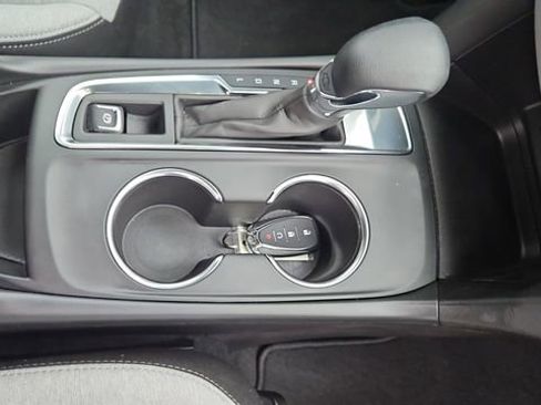 Used 2024 Chevrolet Equinox LS w/ LS Convenience Package image 15