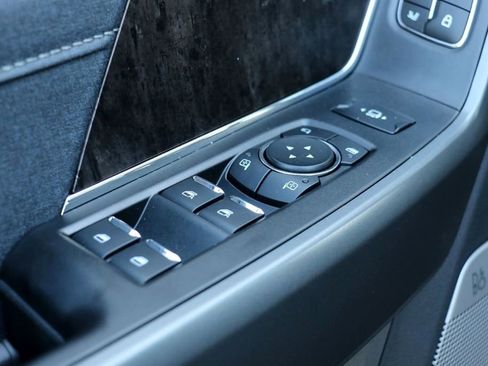 New 2026 Ford F250 Lariat w/ Black Appearance Package AWD/4WD image 17