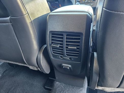 Used 2019 Ford Escape SEL image 20